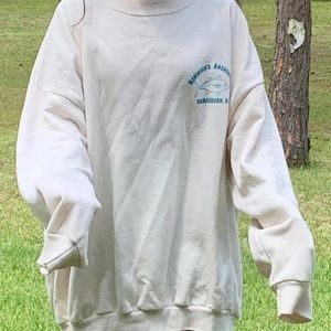 thrifted oversized sweatshirt